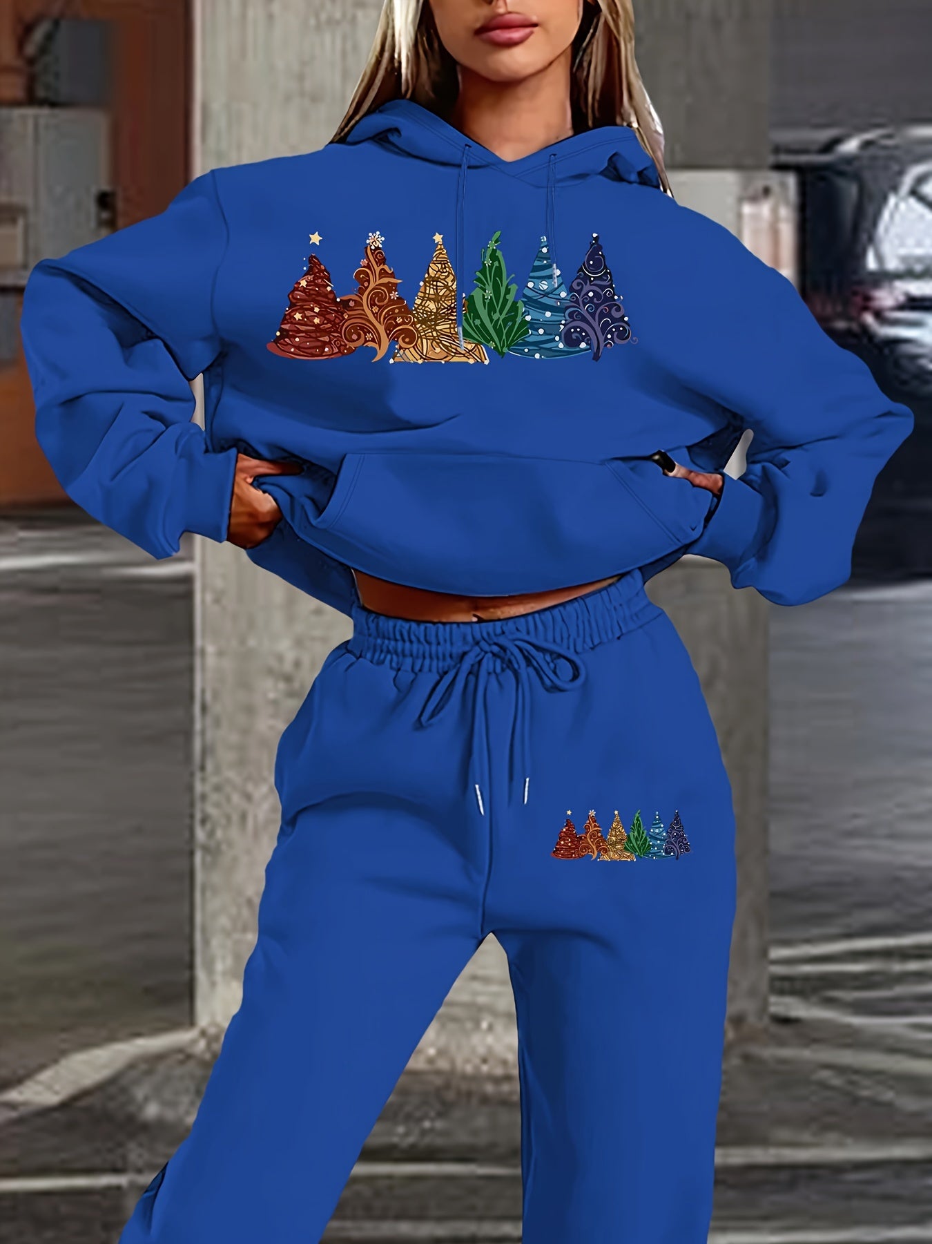 Women's Casual Christmas Tree Print Hoodie & Joggers Set - Cozy Polyester, Machine Washable with Pockets, Perfect for Fall/Winter