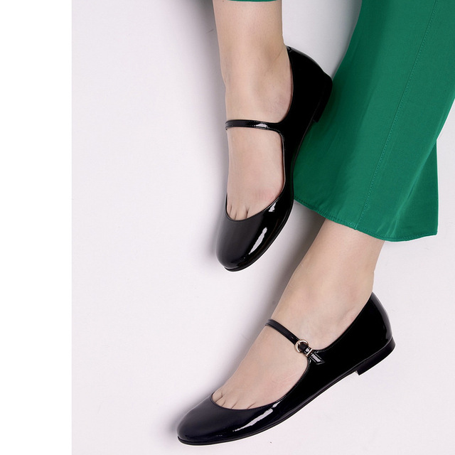 xiangtuibao Solid Color Patent Leather Mary Jane Shoes Large Size Flat Round Toe Square Heel Buckle Cute Lady Pumps