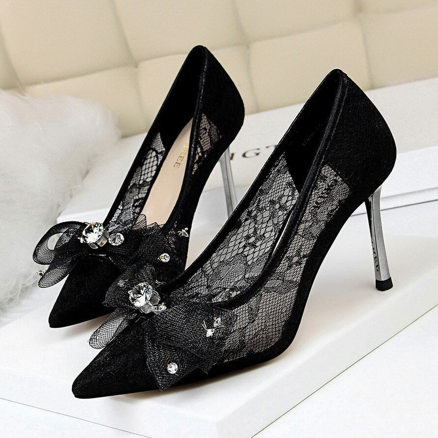 Korean version of women's shoes metal heel high heel shallow mouth mesh hollow lace water drill bow single shoes