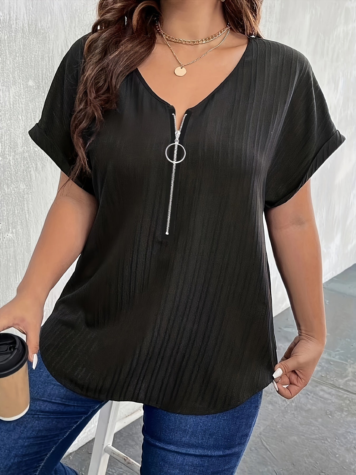 Plus Size Textured Blouse with Fashionable Half-Zip - Flattering V-Neck & Short Sleeves - Perfect Casual Elegance for Spring - Curvy Womens Wardrobe Must-Have