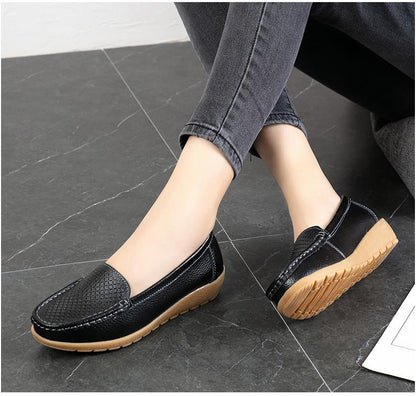 New Moccasins Women Slip On Loafers Female Wedges Flats Ladies Genuine Leather Casual Shoes Comfortable Work Shoes Size 35-44