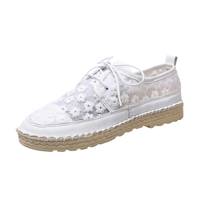 New Women's Breathable Mesh Flower Lace Breathable Casual Shoes Fashion Flats Shoes Women Shallow White Vulcanized Shoes