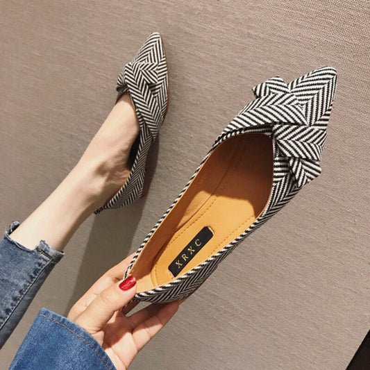 Women Flats Pointed Toe Bowknot Black Red Extra Big Size 43 44 45 46 Plus Small Size 31 32 33 Lady Flat Heel Shoes Casual Shoes