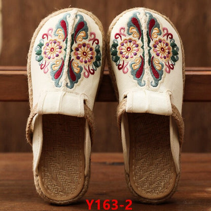 xiangtuibao   New Fashion Women Shoes Flats Casual Ladies Shoes Hand Woven Shoes Ancient Style Embroidered Round Toe Canvas Slip-on Beach