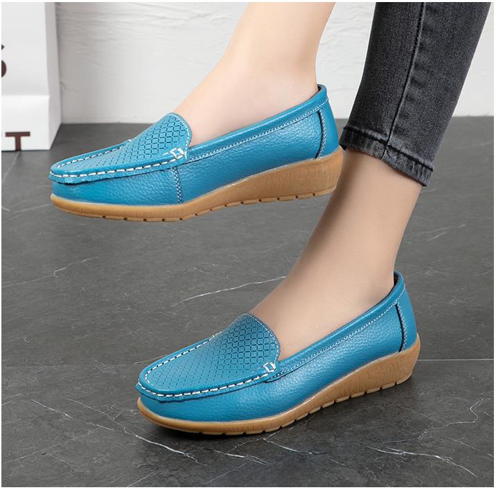 New Moccasins Women Slip On Loafers Female Wedges Flats Ladies Genuine Leather Casual Shoes Comfortable Work Shoes Size 35-44