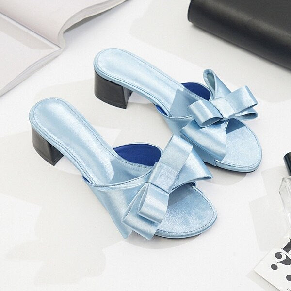 Wearing flat slippers women's shoes  Korean version of the summer new large bow satin round head sandals Wild half slippers