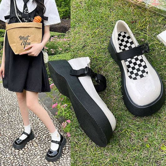 Platform Flats Women Patent Leather Casual Lolita Shoes Female Chunky Heel Vintage Mary Jane Flats Fashion Loafers