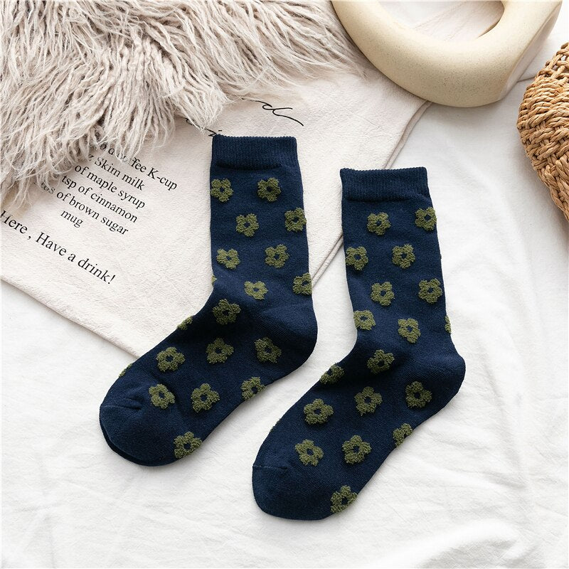 xiangtuibao Cute Flowers Socks Cotton Women Harajuku Japanese Casual Winter Female Kawaii Girl Mid Tube Socks Vintage Floral Fashion Long