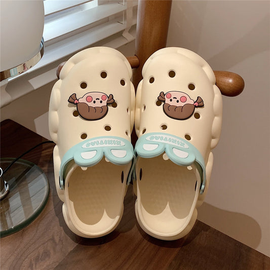 xiangtuibao  New cute girl heart hole shoes female summer students wear non-slip deodorant thick-soled bath slippers sandals outdoor