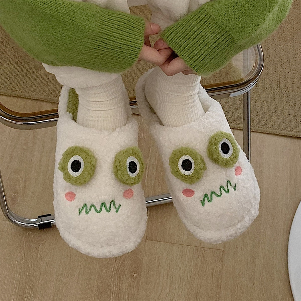 New girl heart cotton slippers female autumn and winter cartoon cute frog knot plush non-slip indoor confinement shoes household