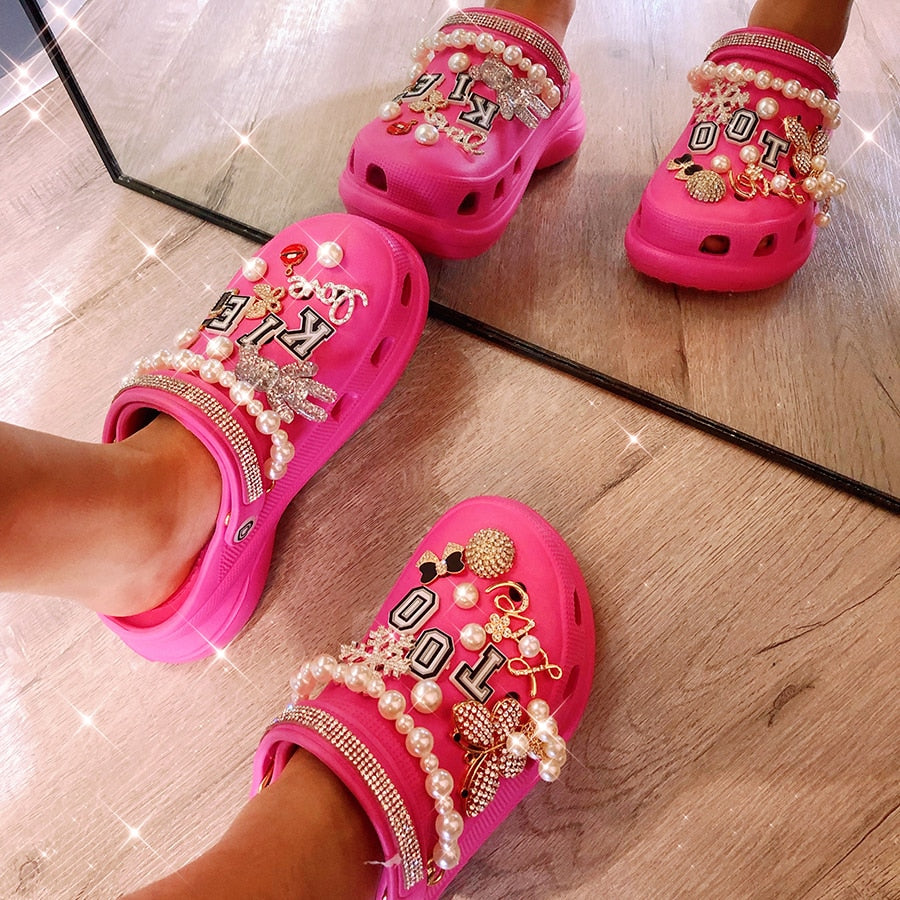 NEW Trend Women Shoes Slippers Summer Platform Sandals Antiskid Garden Shoes Female Rose Red Soft Women Clog With Charms