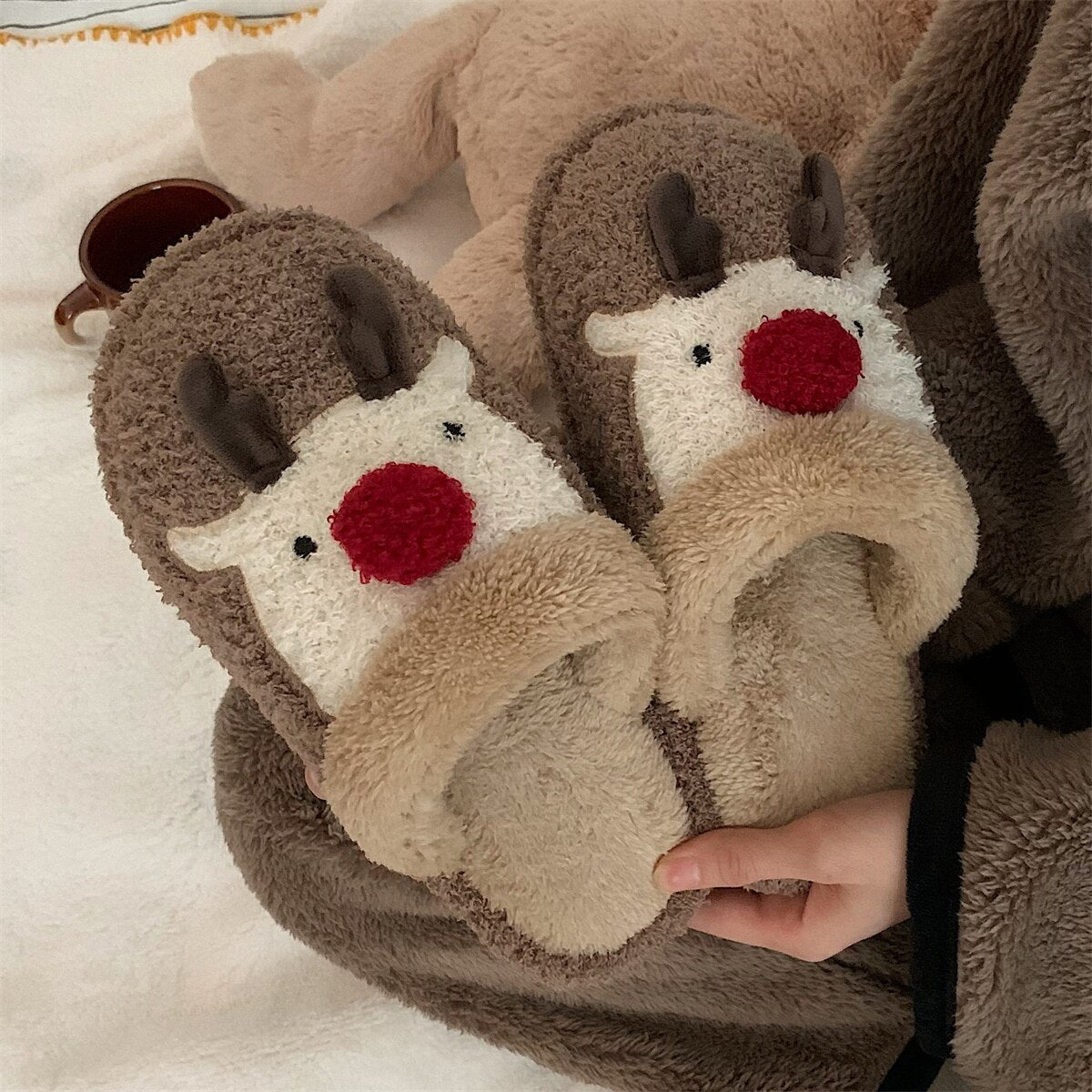 New girl heart cotton slippers female autumn and winter cartoon Christmas cute knot plush non-slip indoor shoes home