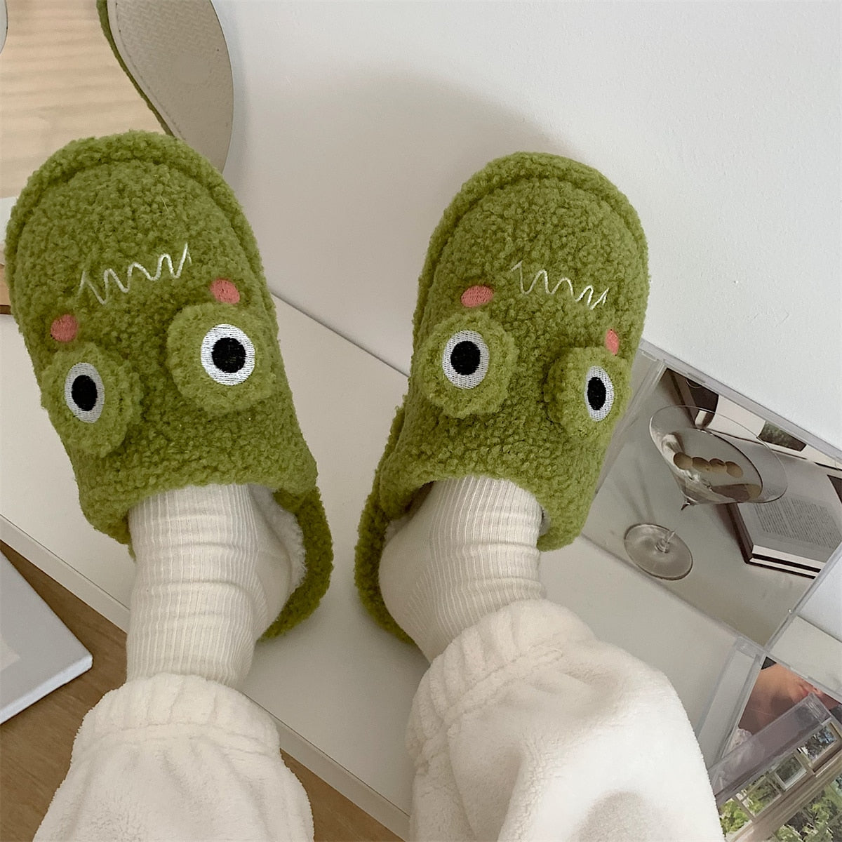 New girl heart cotton slippers female autumn and winter cartoon cute frog knot plush non-slip indoor confinement shoes household