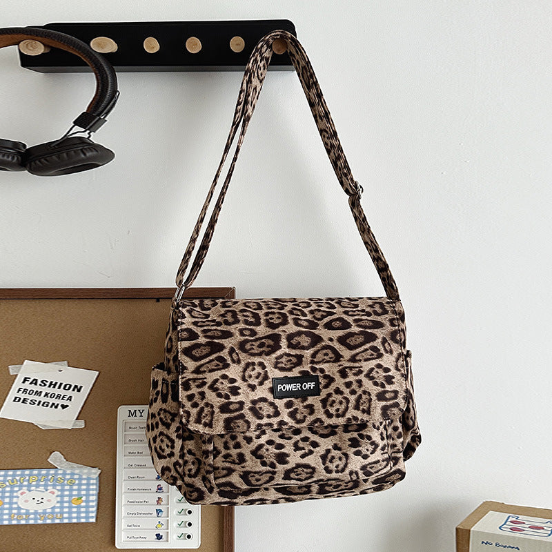 XIANGTUIBAO 2025  popular new autumn and winter large-capacity fashionable retro leopard print commuter tote bag women's shoulder armpit bag