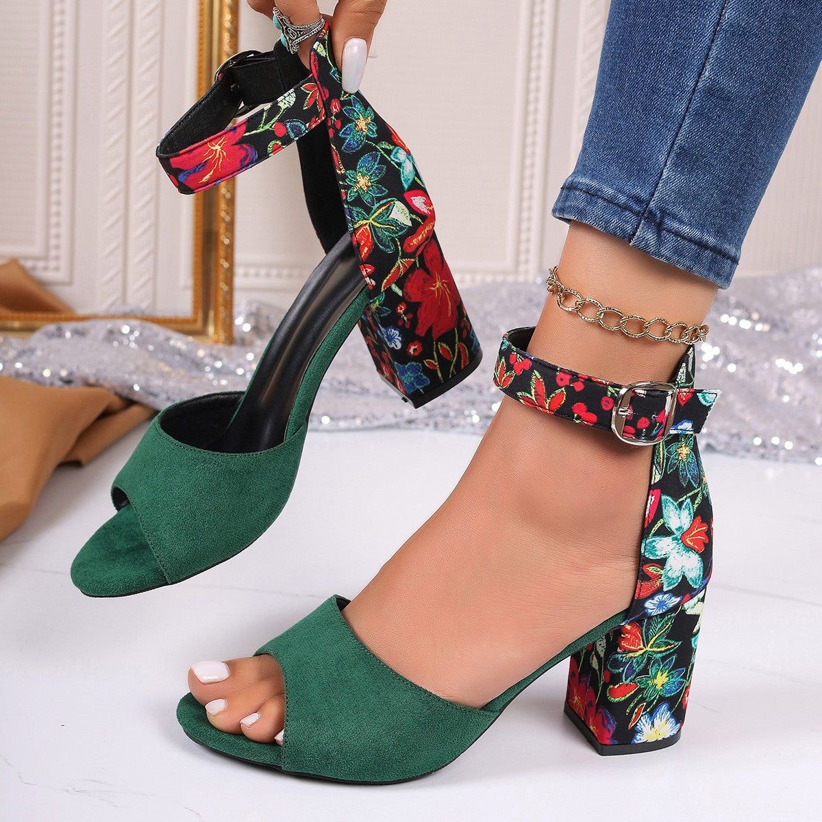 XIANGTUIBAO Cross-Border  New European and American Fashion plus Size Embroidered Chunky Heel Women's Sandals Foreign Trade Women's Buckle High Heel Sandals Women