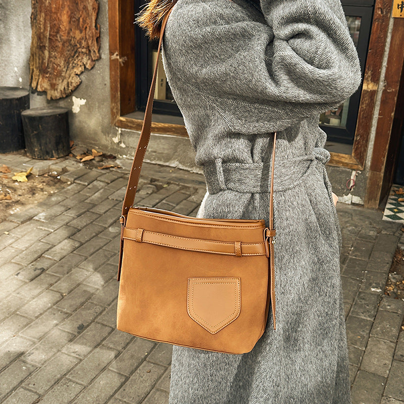 XIANGTUIBAO 2025  Maillard style popular fashion texture leather velvet underarm bucket bag contrasting color simple shoulder bag messenger bag women