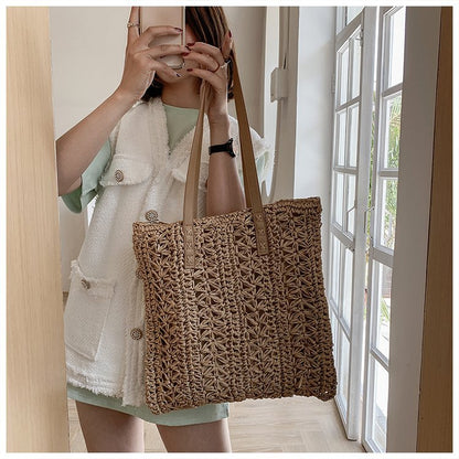 XIANGTUIBAO Cross-Border Hot Sale New Straw Bag Woven Beach Bag Large Capacity One-Shoulder Portable Mori Style Women's Bag Seaside Vacation Bag