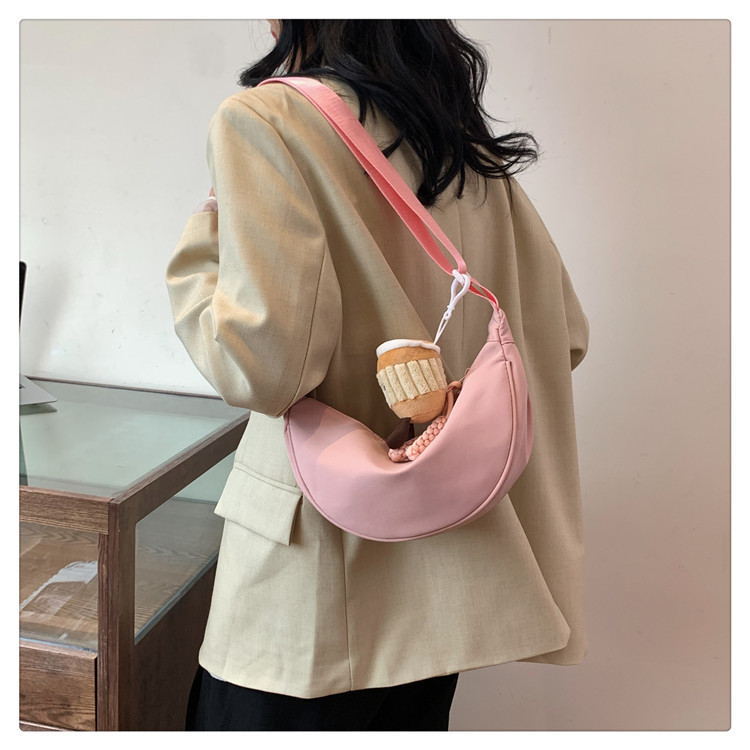 XIANGTUIBAO Dumpling Bag Women's Bag Autumn and Winter New Pure Color Trendy Fashion Simple Special-Interest Design Shoulder Bag Large-Capacity Crossbody Bag