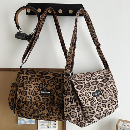 XIANGTUIBAO 2025  popular new autumn and winter large-capacity fashionable retro leopard print commuter tote bag women's shoulder armpit bag