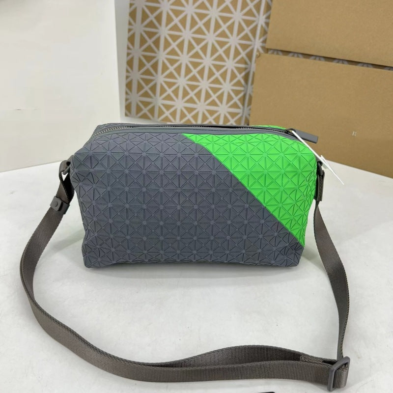 XIANGTUIBAO Japanese Women's Bag Same Geometric Rhombus Saddle Bag Shoulder Crossbody Portable Silicone Camera Bag for Life Pillow Bag Tide