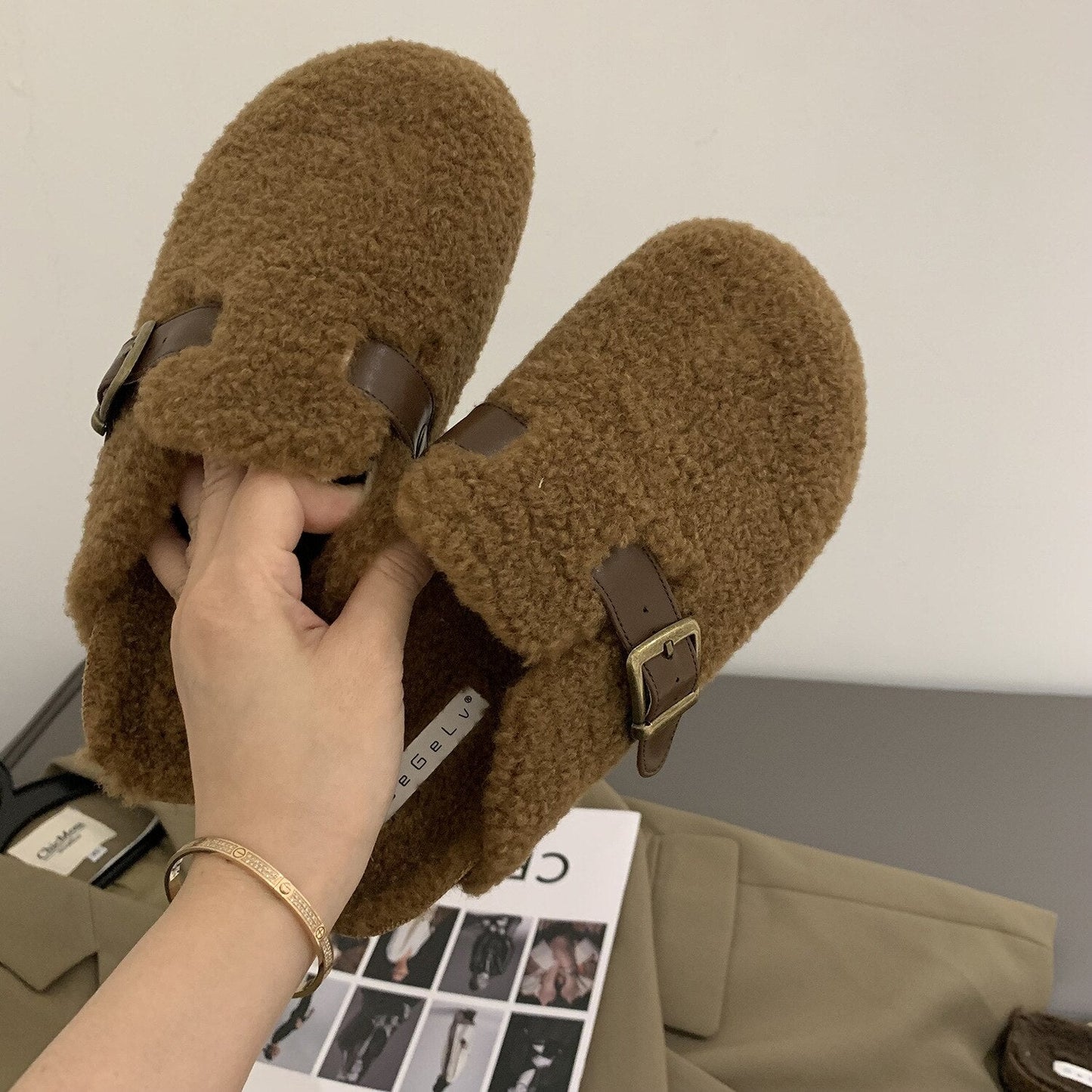 xiangtuibao Plush Muller Shoes Half Slipper For Women Fashion Designed Belt Buckle Furry Indoor Slippers Winter Warm Keeping Shoes