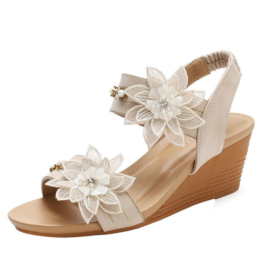 Summer New Fashion Bohemia Style Wedges Heels Flower with Pearl Shoes Sandals for Woman