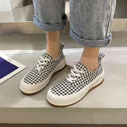 Women's Platform Sneakers Korean Style Trendy Luxury Brand Lace-up Flat Shoes Women Skateboard Canvas Shoes for Girl Autumn