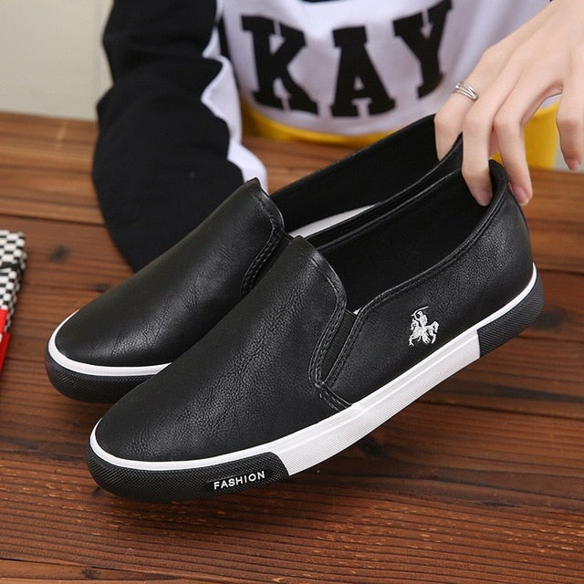 Casual Shoes Men Comfortable PU Leather Mens Loafers Handmade Design Flats Sneakers Men Slip on Lazy Driving Brand Men Shoes