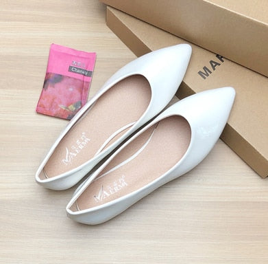 Ladies 2-48 Patent Leather Slip-ons Green Beige Pointy Toe Light Shoes For Women Promotion  Simple Flats Spring Outdoor Cute