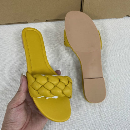 Summer Sandals New  Flat Bottom Fashion Women Slides Big Size 36-41 Slip on Sandals Woman Outside Beach Flat Designer Shoes