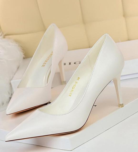 Summer new high-heeled sandals with stiletto and pointed toe high-heeled shoes for women's casual solid color high-heeled shoes