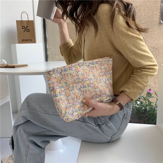 Floral Cosmetic Bag Cotton Fabric Women Make Up Storage Pouch Japan Style Zipper Cosmetic Pouch Vintage Phone Clutch Beauty Case