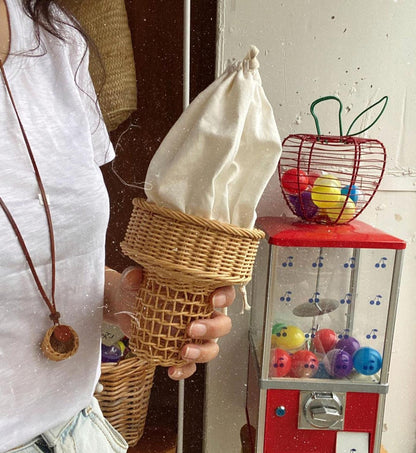 Funny Ice Cream Shape Rattan Bag Designer Hollow Wicker Women Shoulder Bags Handmade Woven Summer Crossbody Bag Chic Small Purse