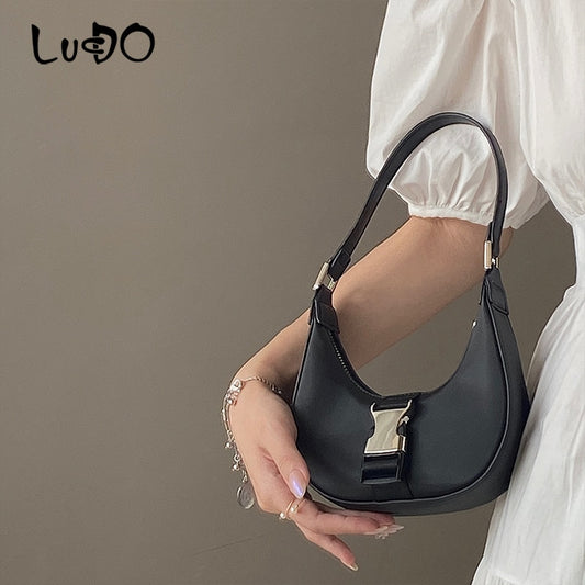 LUCDO Fashion Small Chain Saddle Bag Casual Nylon Girl Cross Body Shoulder Messenger Bag Designer Women&#39;s Handbag Women Armpit B