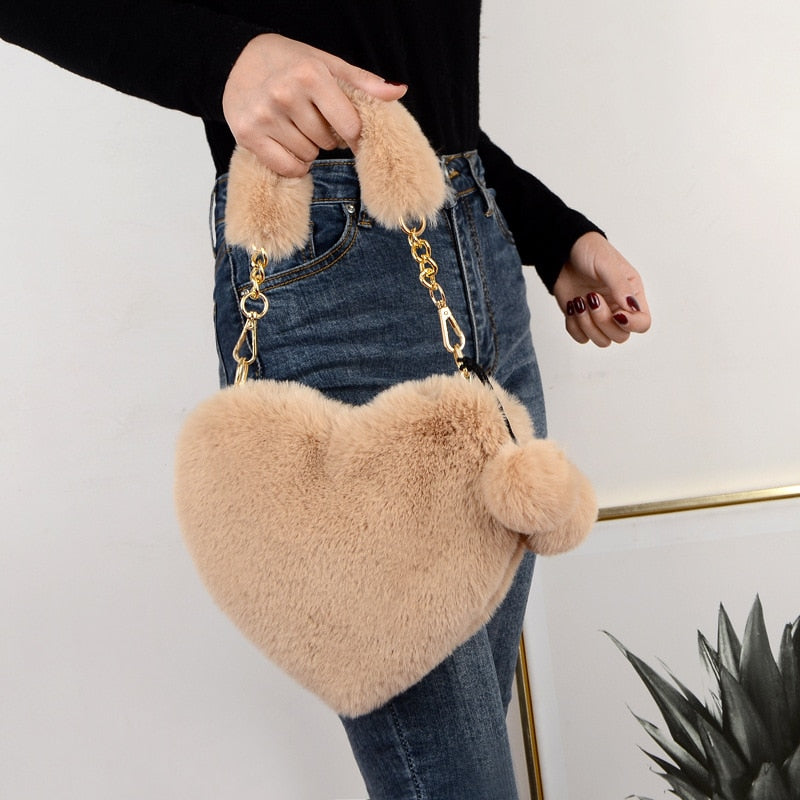 Faux Fur Winter Women Handbags Cute Plush Ladies Heart Shaped Shoulder Bag Cute Female Clutch Purse Love Handbags Messenger Bag