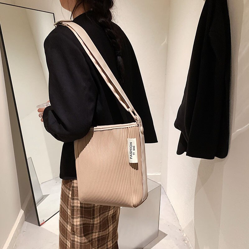 PU Leather Women Designer Handbags Girls Shopper Purse Fashion Casual Solid Color Stripe Pleated Quilted Bag Crossbody Bags