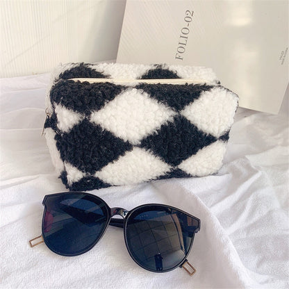 1 Pc Women Soft Plush Makeup Bag Zipper Checkerboard Cosmetic Lipstick Organizer Travel Females Toiletry Make Up Storage Pouch