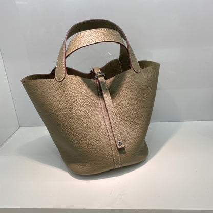 100% Genuine Leather Women Luxury Brand Handbags,Luxury Handbags Women Bags Designer Tote Bag Classical Soft Leather Bucket Bag