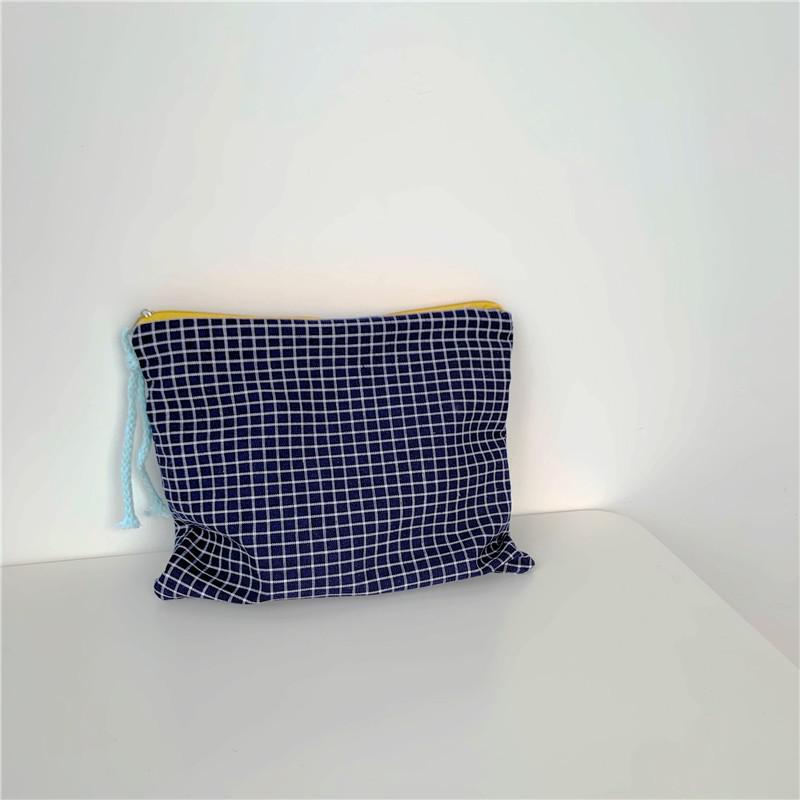 Fashion Plaid Cosmetic Bag Cotton Fabric Women Travel Make Up Bags Zipper Pouch Japan Style Female Toiletry Wash Bag New