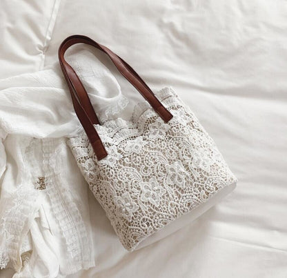 Sweet Lace Hollow Out Handbags Shoulder Bags Women Popular School Bags Summer Beach Casual Totes Bags Camel White