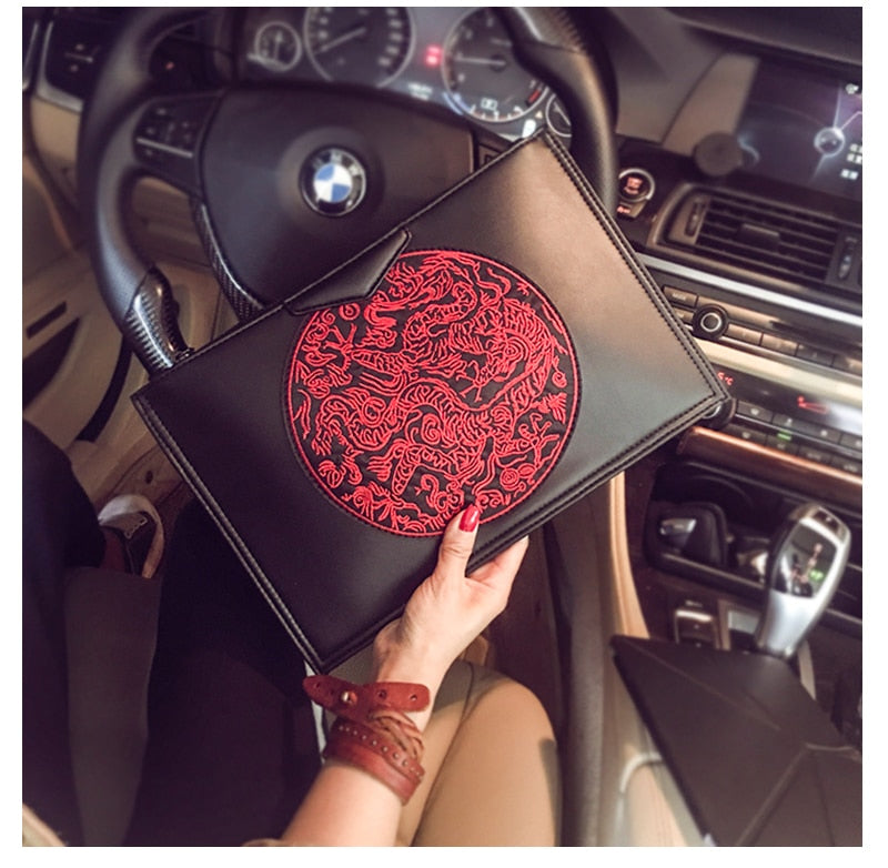 Chinese Style Dragon Embroidery Clutch Bags for Women Bag  Personality Envelope Wrist Bag IPad Bags Women Shoulder Bag Purse