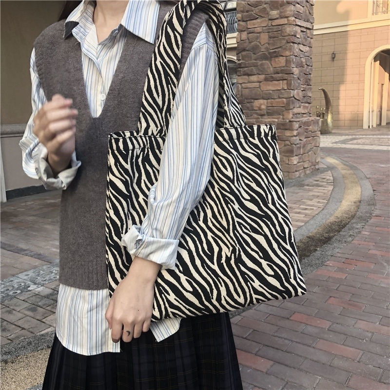 Fashion Large Capacity Zebra Canvas Handbag Women Bag Luxury Shoulder Bag New Shopping Tote Bag Casual Travel Underarm bag