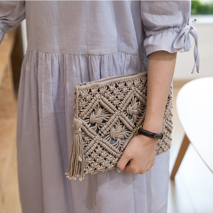 Women&#39;s Bohemian Style Straw Woven Day Clutches Bags Fashionable Simple Tassel Causal Handbag Vintage Beach Bag For Women Girl