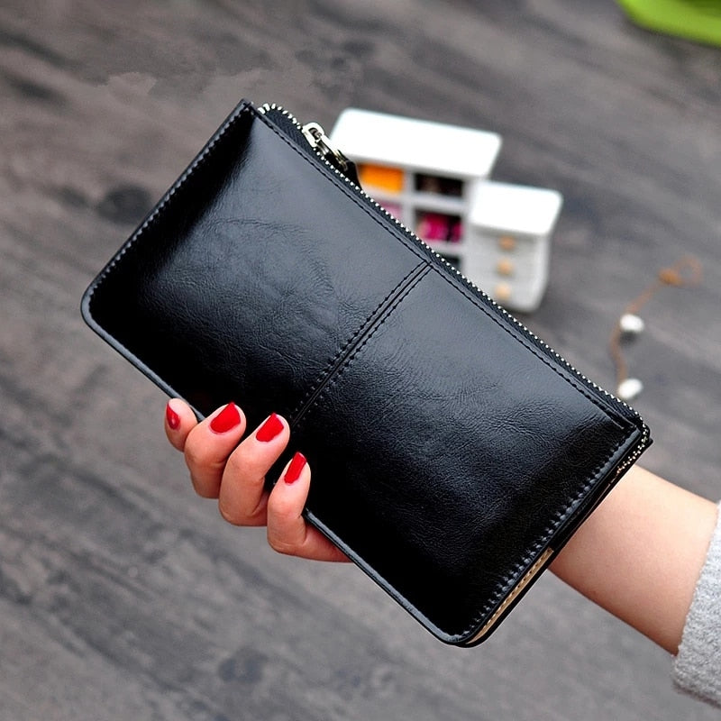 Women&#39;s Vintage Oil Wax Leather Zipper Clutch Wallet Female Large Capacity Coin Purse Ladies Wristband Simple Card Holder Wallet