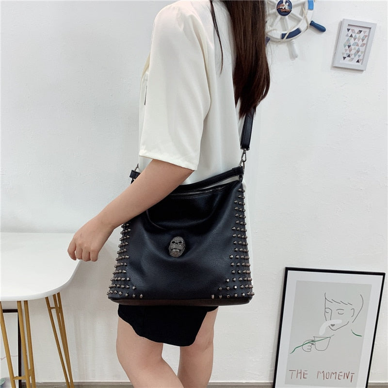 Punk Style Bags For Women Skull Design Handbags Female Rivet Prints Shoulder Flap Lady Luxury Brand Crossbody Purses New Fashion