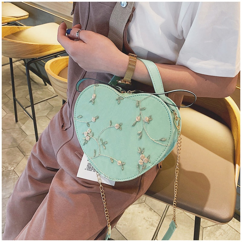 Female Sweet Lace Heart Round Handbags High Quality PU Leather Cross Body Bags for Women Small Fresh Flower Chain Shoulder Bags