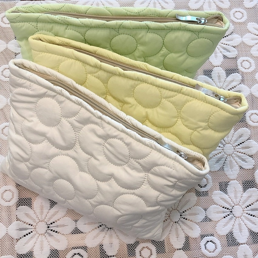 Korean Solid Color Quilted Makeup Bag Cute Flower Women&#39;s Comestic Bag Case Travel Toiletry Bags Beauty Case Portable Inner Bag