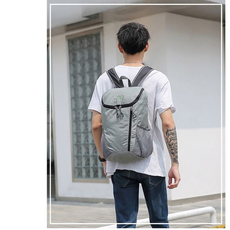 Portable Folding Outdoor Travel Backpack Men&#39;s Hiking Climbing Sports Backpack Women&#39;s Waterproof Luggage Backpack School Bag