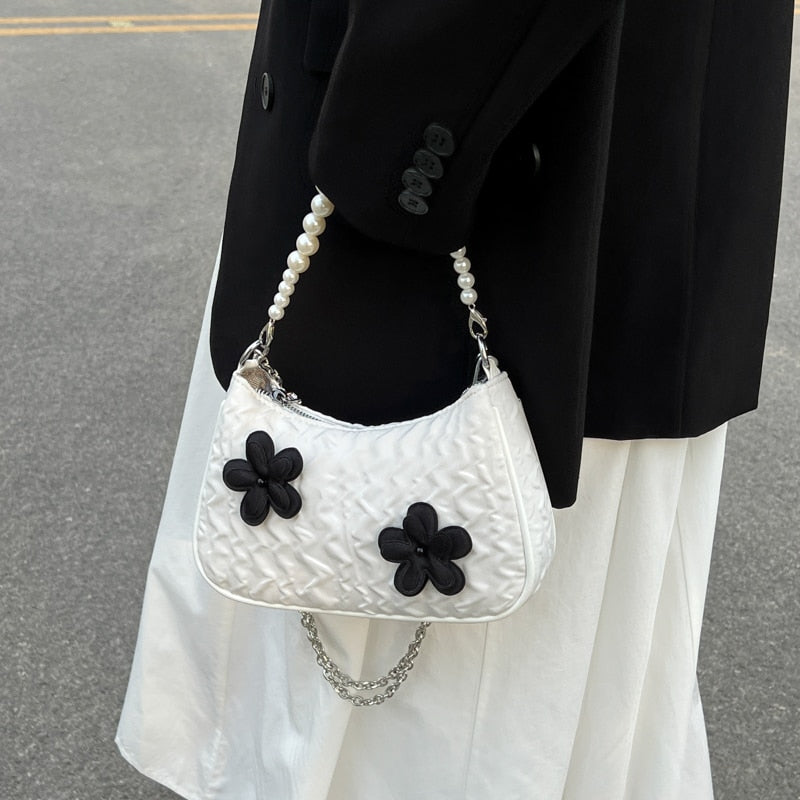 Retro Women&#39;s Handbag Black and White Flower Bubble Jacquard Underarm Bag Fold Handbag Simple Shoulder Bag Hot Pearl Chain Bags