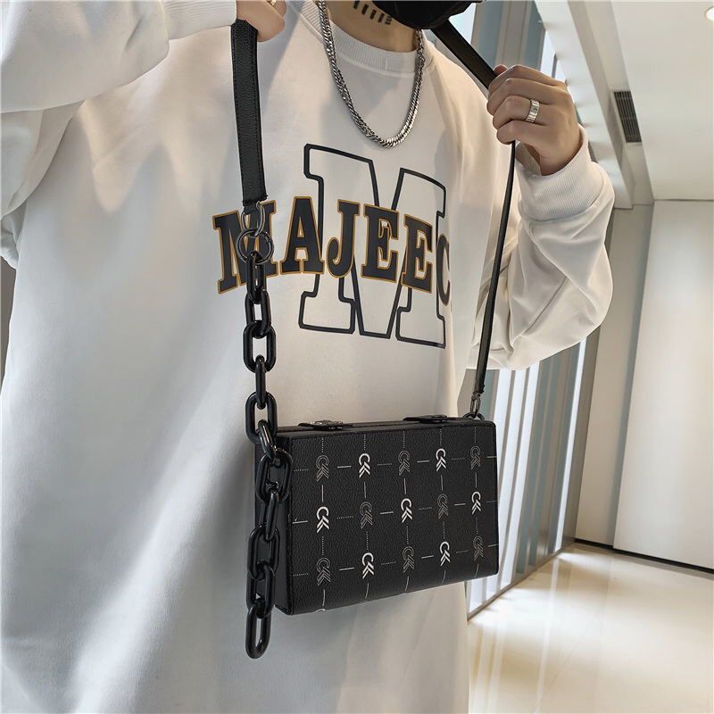 New Fashion Unisex Chain Mini Messenger Bag Men Small Box Shape Shoulder Bag Pu Leather Original Design Handbag Wallet